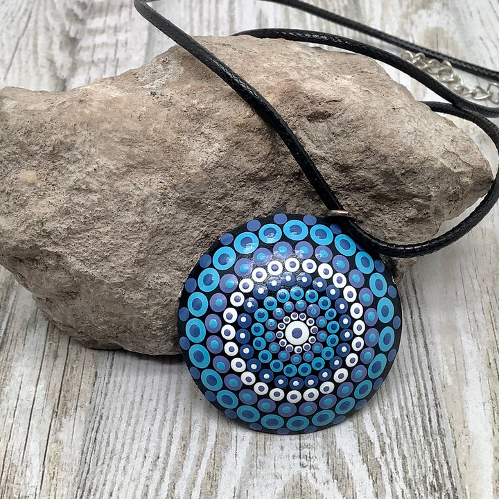 Mandala necklace in Bue and White