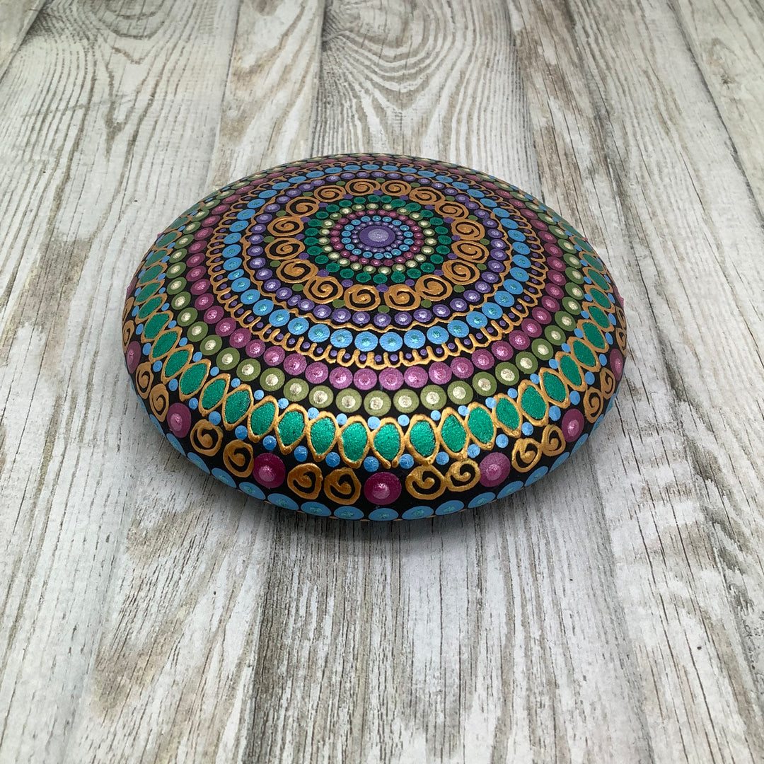 Art Stone Mandala in Metallic Shades medium