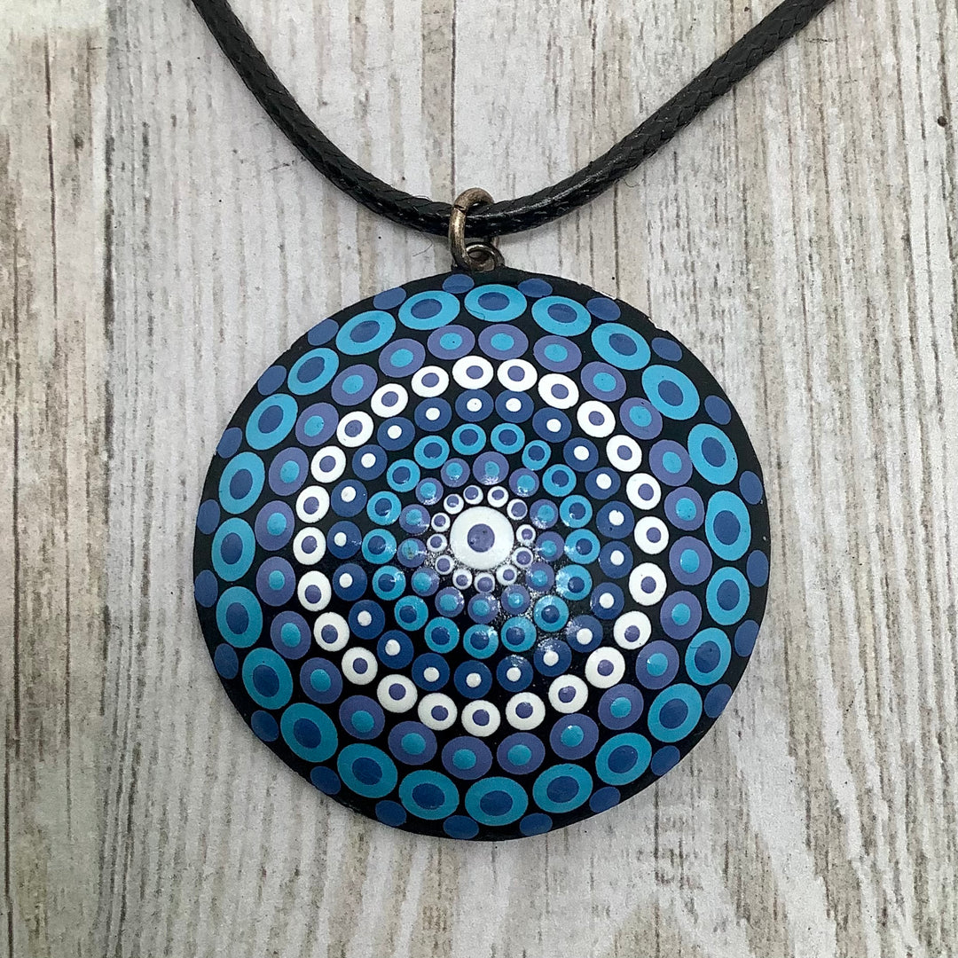 Mandala necklace in Bue and White