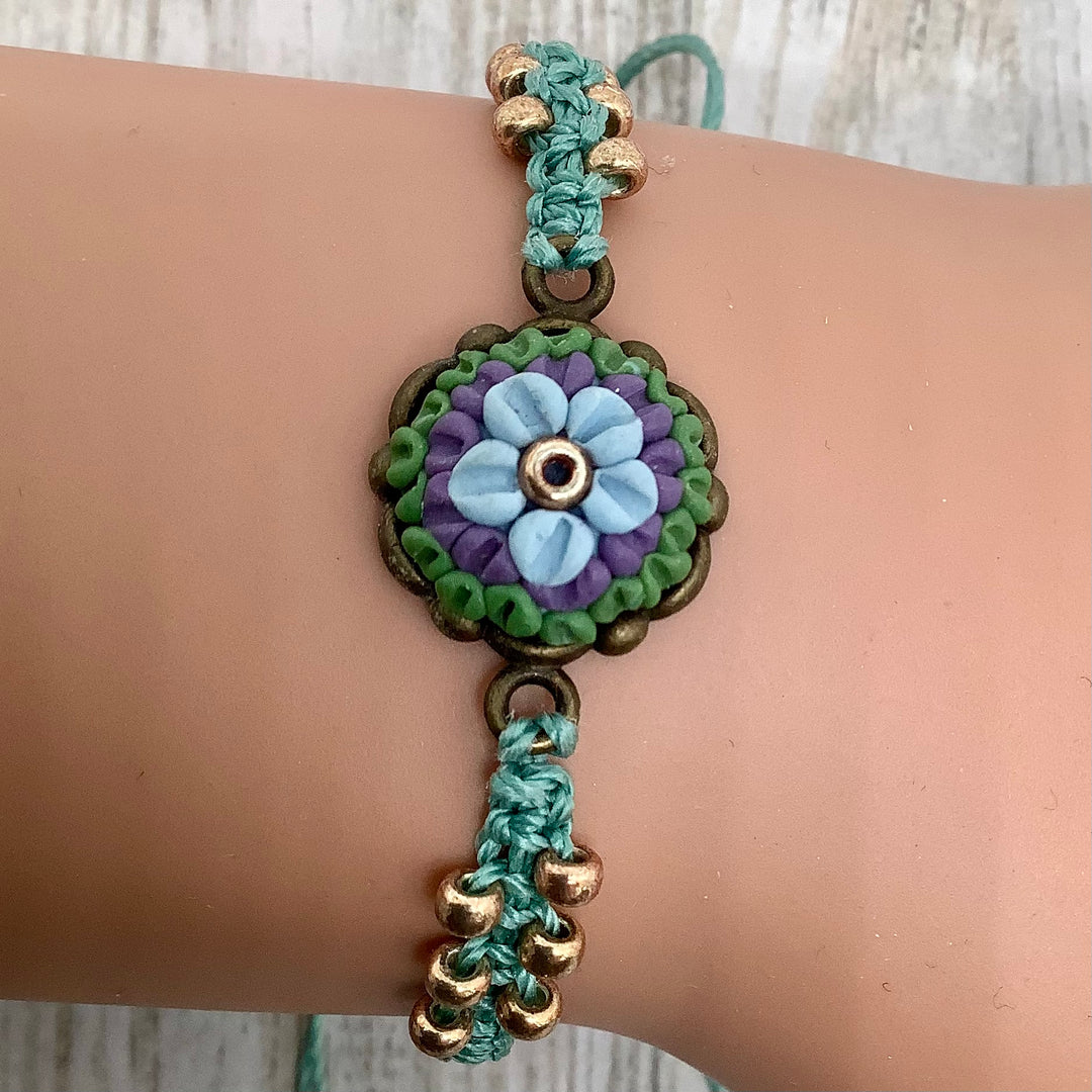 Macrame Bracelet in Sea Green With Little Flower