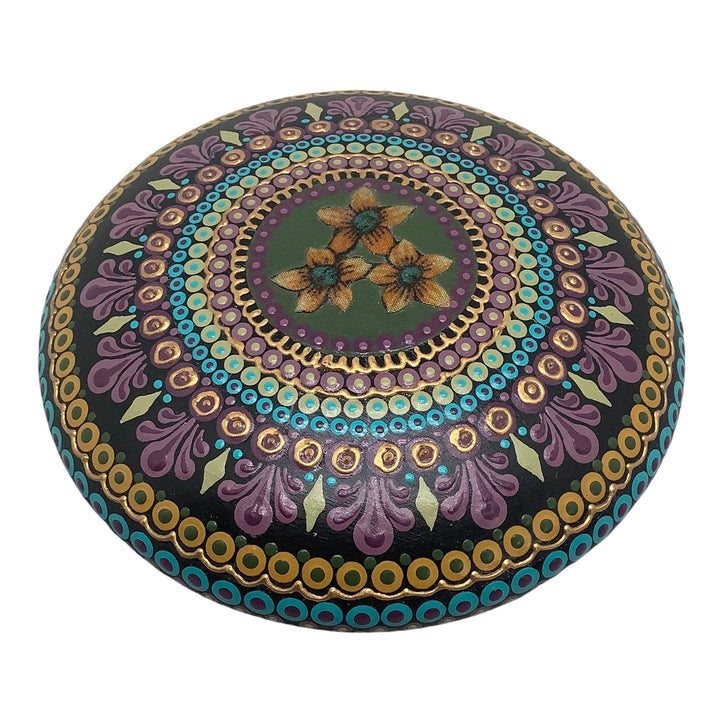 Mandala Steen in paars, groen, blauw en goud 