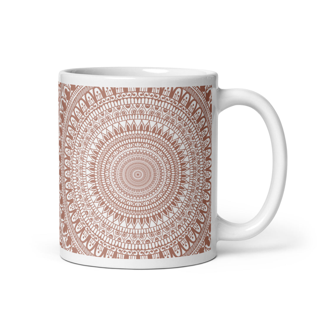 Terracotta Delight: Witte Mandala-mok met ingewikkeld Mehndi-ontwerp